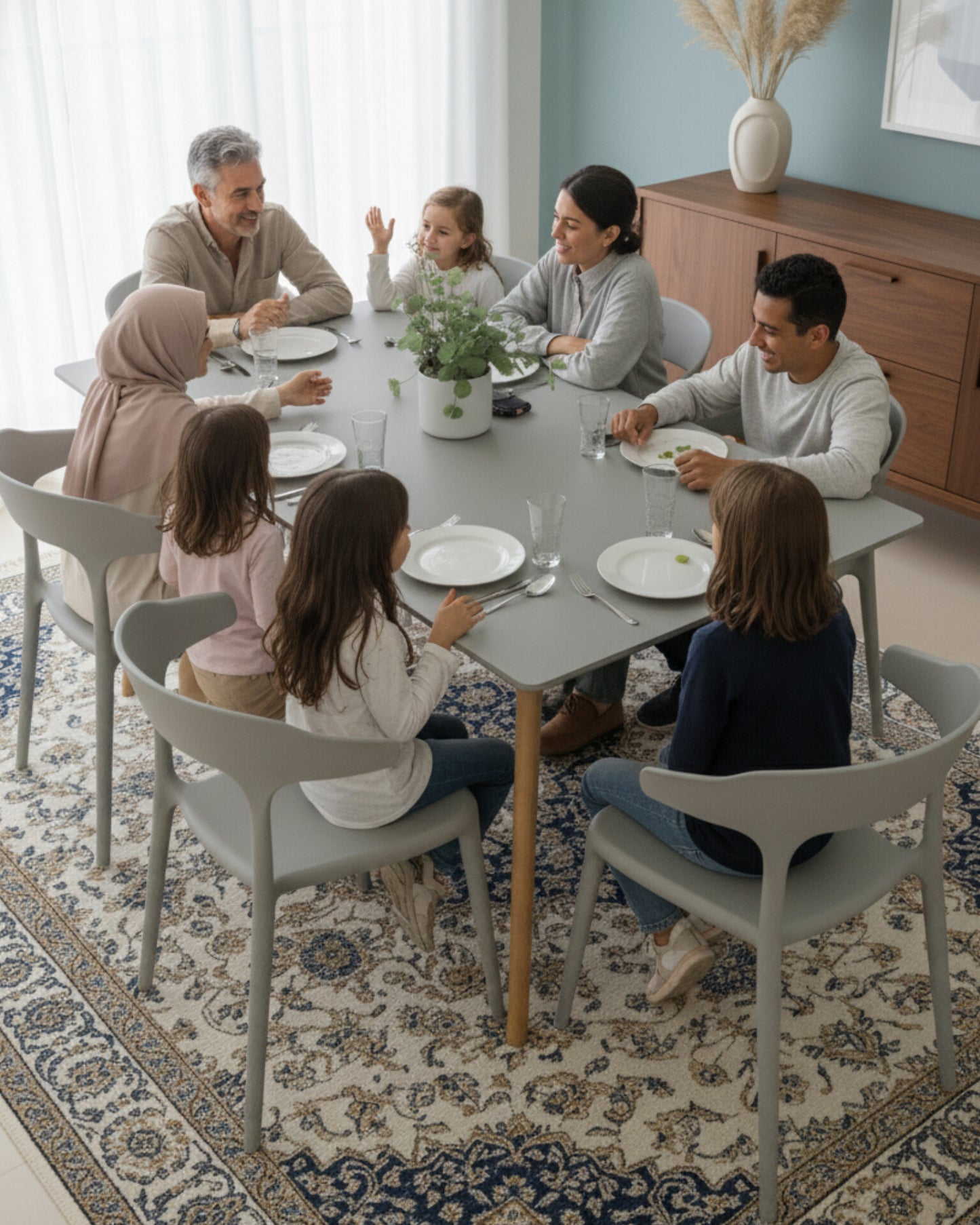 Table Éline avec Chaises Coquie – Design Moderne